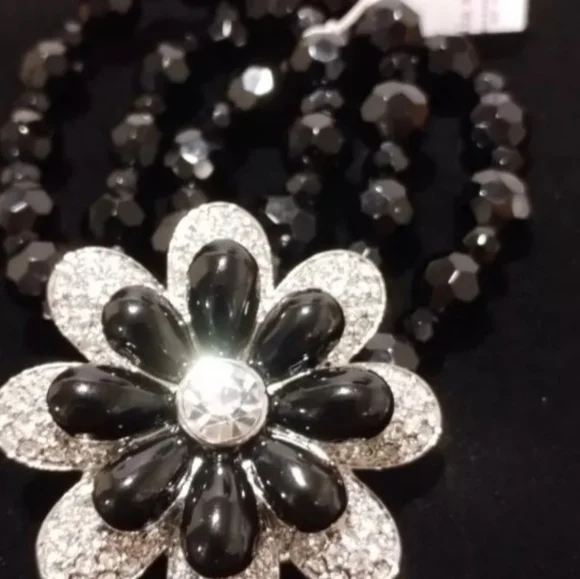 COPY - LIA SOPHIA CORSAGE BRACELET - Picture 4 of 7